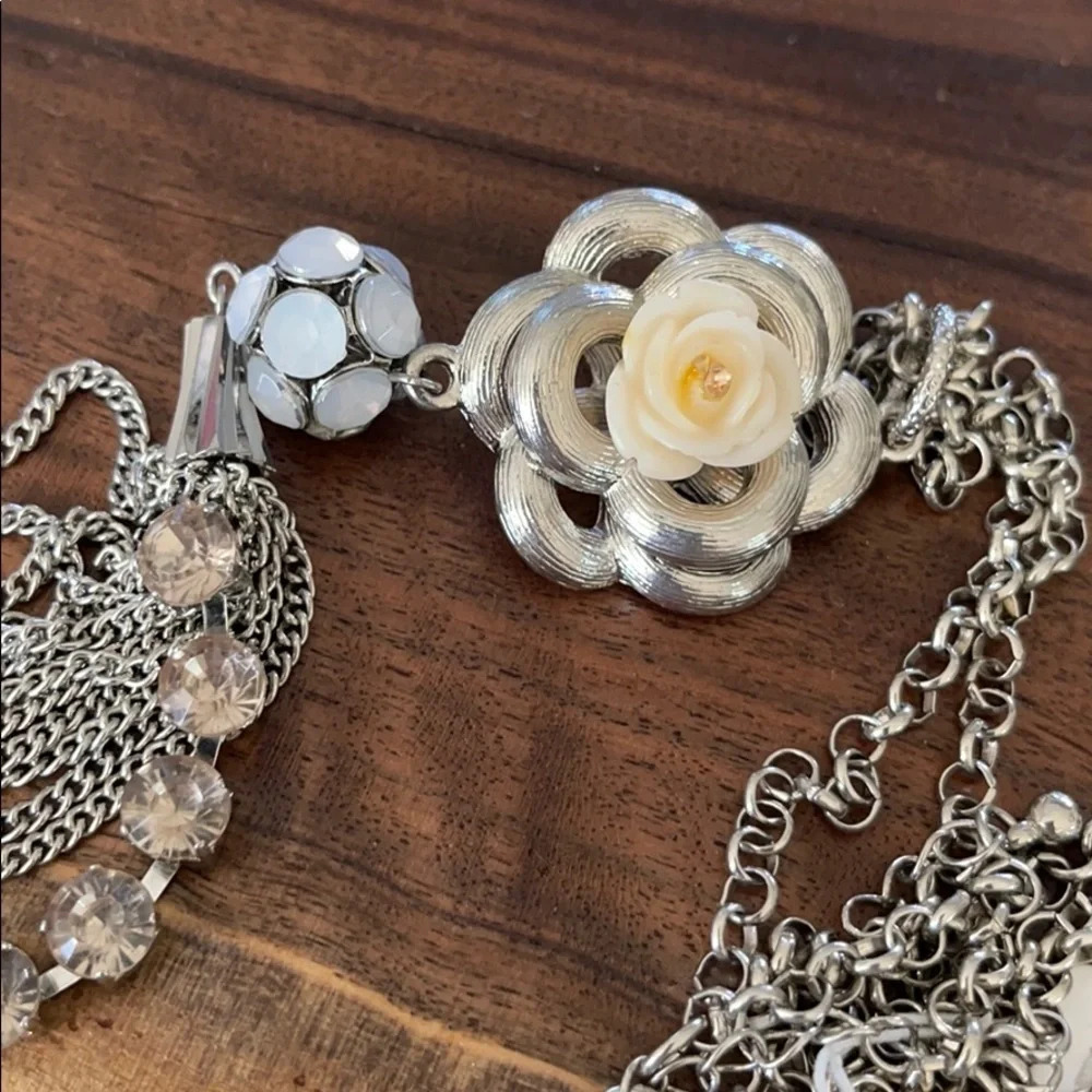 3x$25 ❤️ New York & Co long chain necklace rose pendant ❤️ - Picture 10 of 15